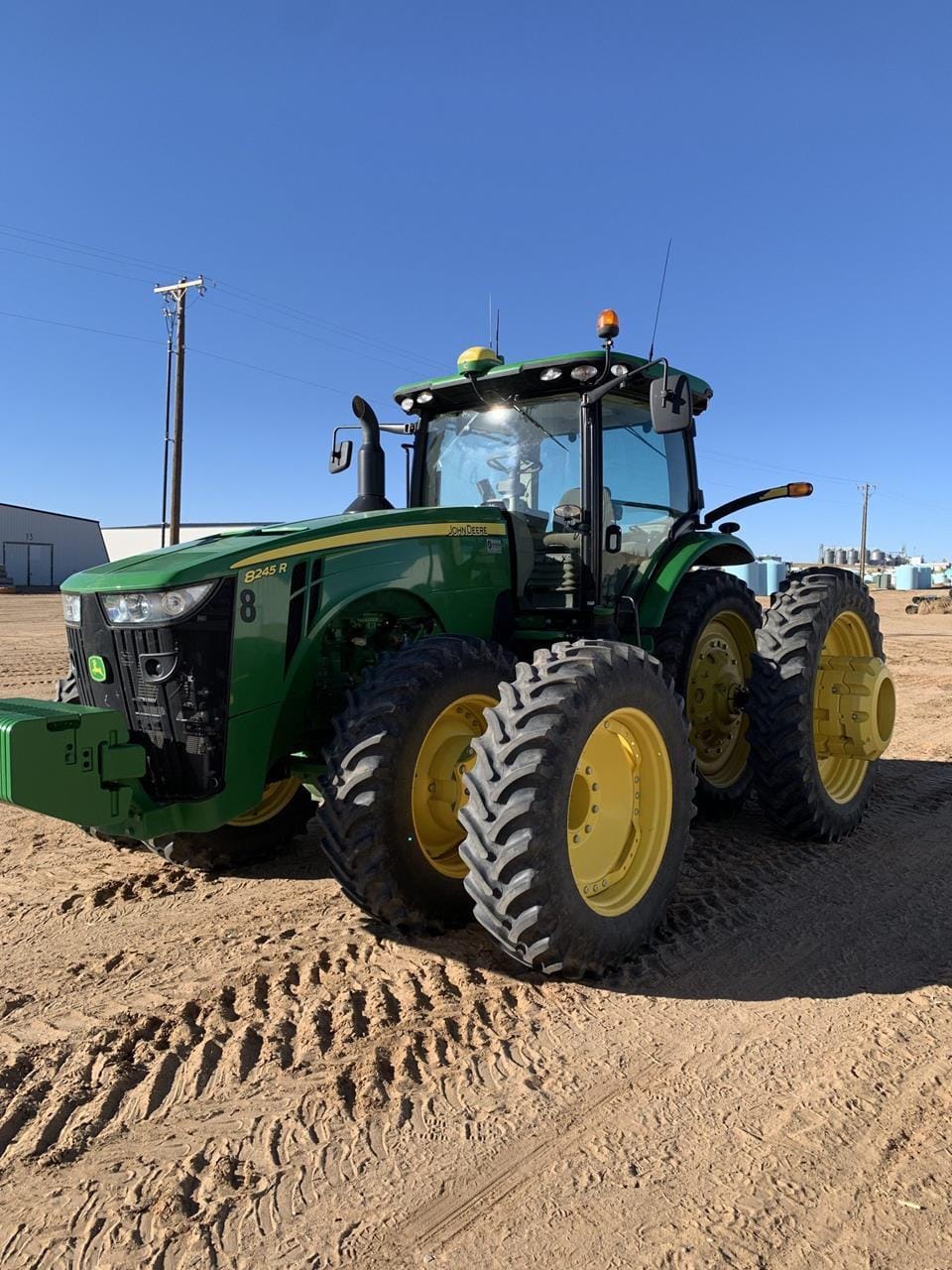 2019 John Deere 8245R Equipment Image0