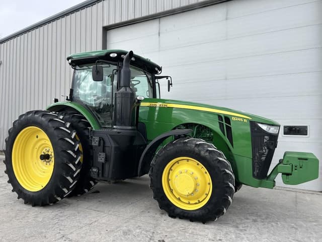 Image of John Deere 8245R equipment image 1