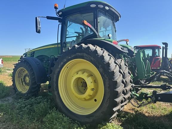 Image of John Deere 8245R equipment image 3