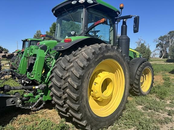 Image of John Deere 8245R equipment image 2