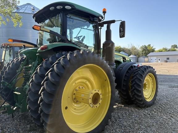 Image of John Deere 8245R equipment image 3