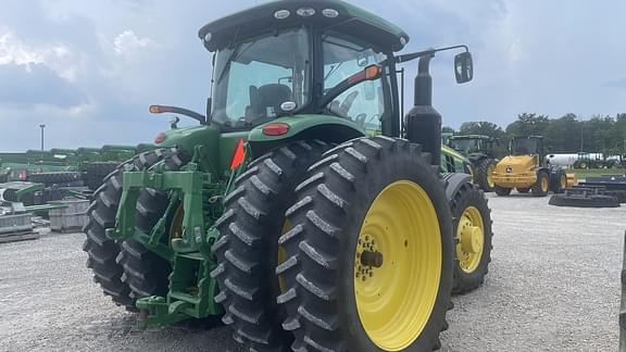 Image of John Deere 8245R equipment image 2