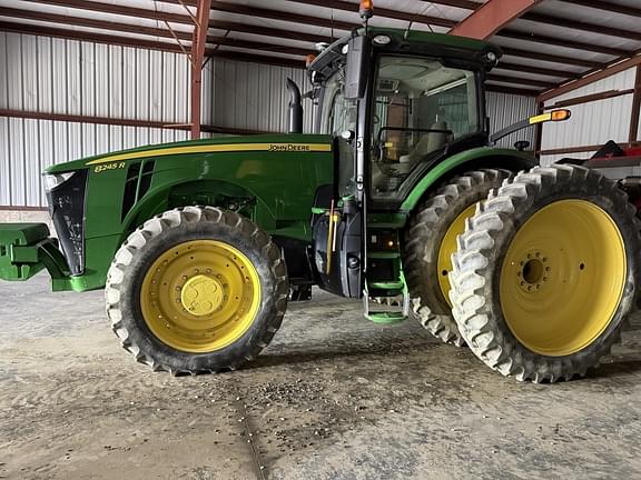 Image of John Deere 8245R equipment image 4