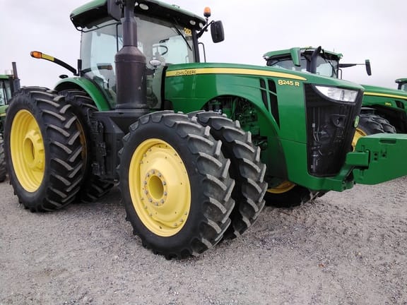 Main image John Deere 8245R