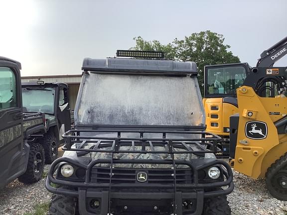 Image of John Deere XUV 825M equipment image 3