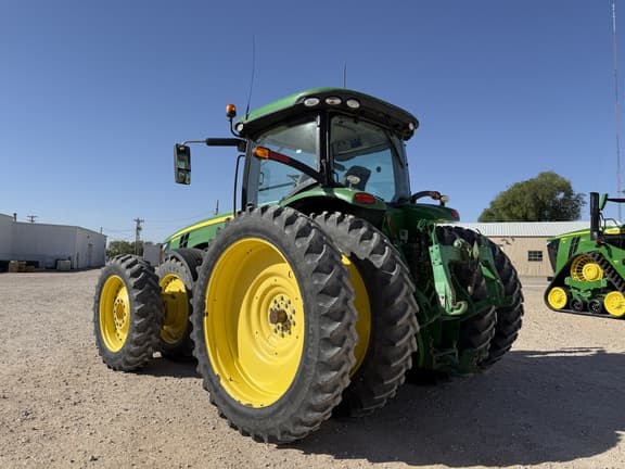 Image of John Deere 8270R equipment image 2