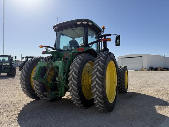 Image of John Deere 8270R equipment image 4