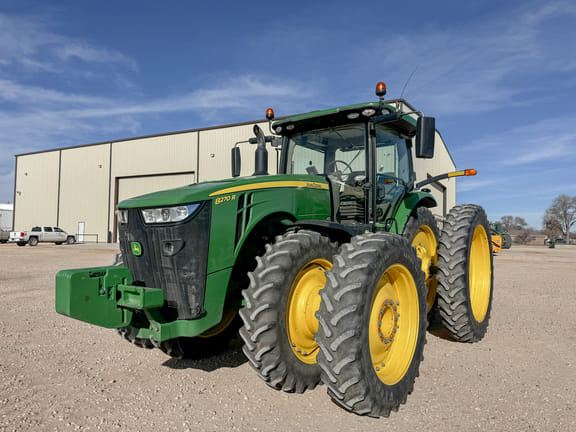 2019 John Deere 8270R Equipment Image0