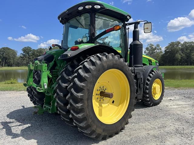 Image of John Deere 8270R equipment image 4