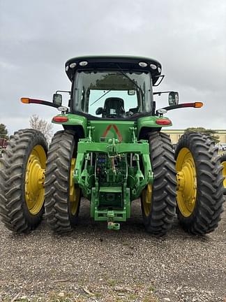 Image of John Deere 8270R equipment image 2