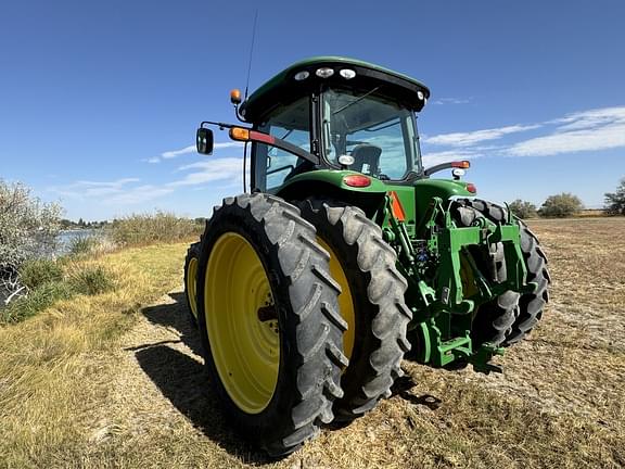 Image of John Deere 8270R equipment image 2