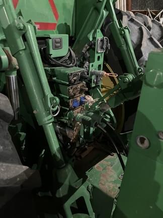 Image of John Deere 8270R equipment image 1