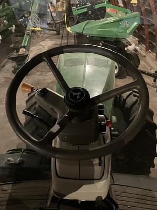 Image of John Deere 8270R equipment image 4