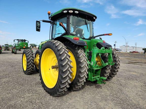 Image of John Deere 8270R equipment image 2