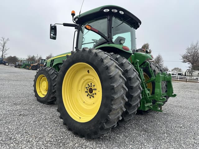 Image of John Deere 8270R equipment image 4