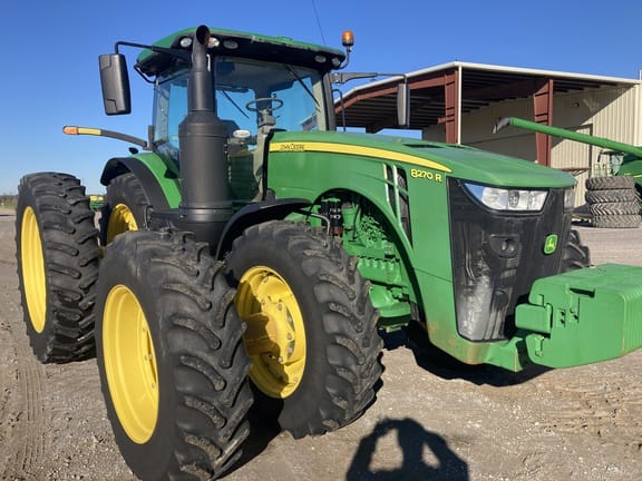 Main image John Deere 8270R