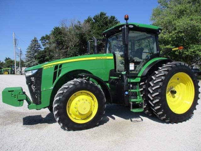 Main image John Deere 8270R