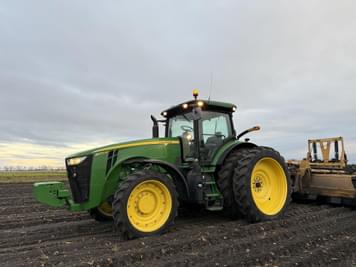 Main image John Deere 8270R