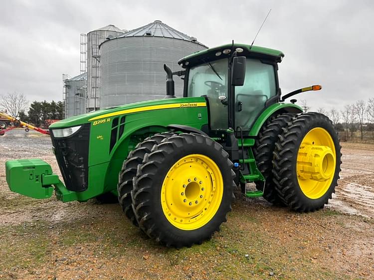 2019 John Deere 8295R Equipment Image0