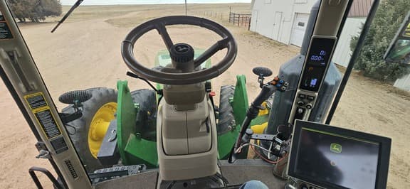 Image of John Deere 8295R equipment image 3