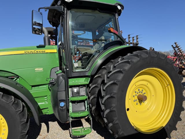 Image of John Deere 8295R equipment image 2