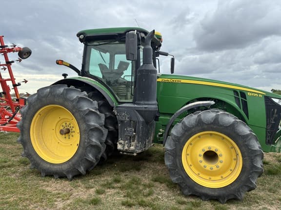 Image of John Deere 8295R equipment image 3