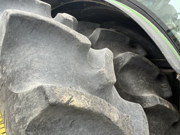 Image of John Deere 8295R equipment image 2