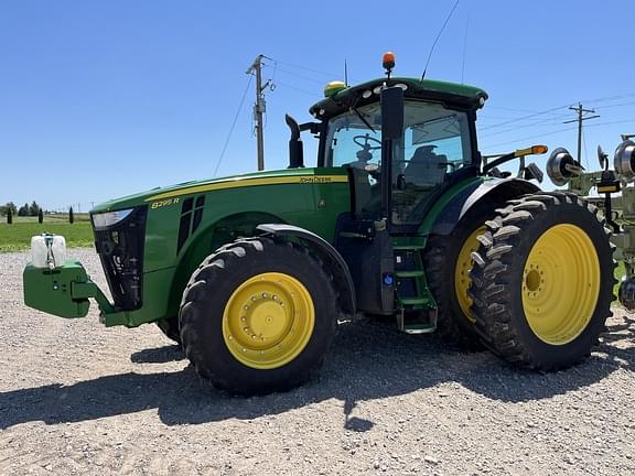 Image of John Deere 8295R equipment image 2