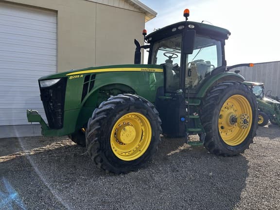 Image of John Deere 8295R equipment image 2