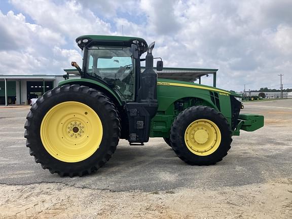 Image of John Deere 8295R equipment image 4