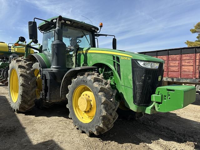 Image of John Deere 8295R equipment image 1