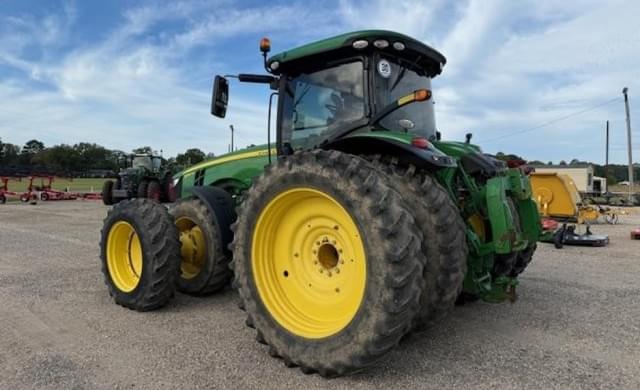 Image of John Deere 8320R equipment image 4