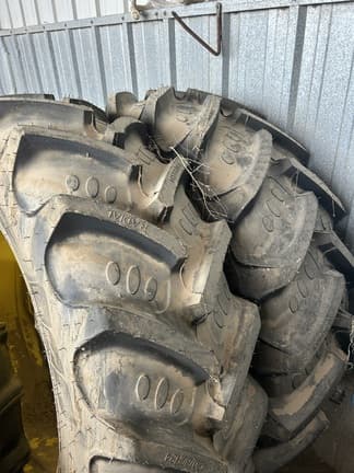 Image of John Deere 8320R equipment image 3
