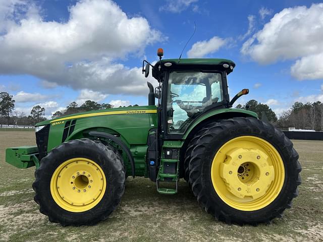 Image of John Deere 8320R equipment image 1