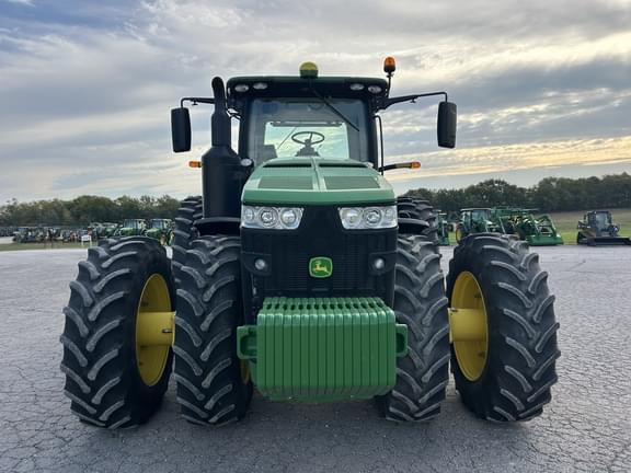 Image of John Deere 8320R equipment image 2