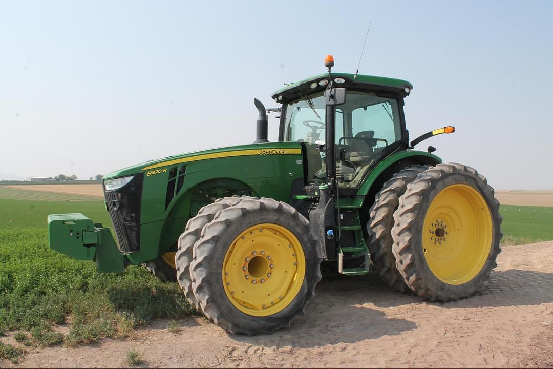 Image of John Deere 8320R Primary image