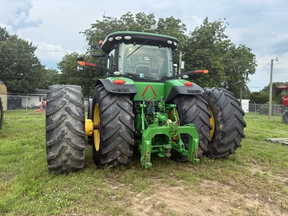 Image of John Deere 8320R equipment image 3