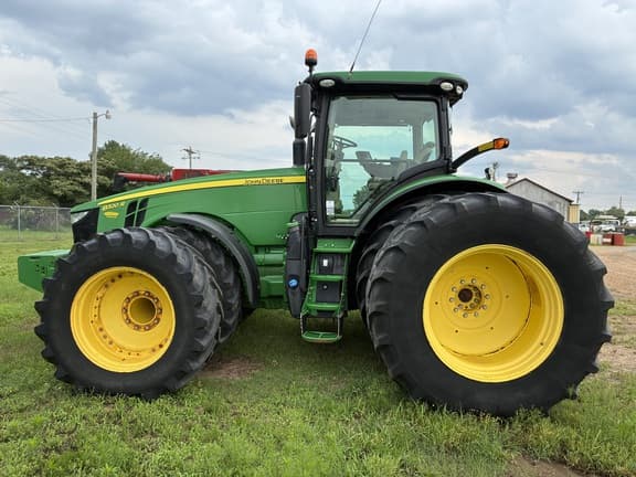 Image of John Deere 8320R equipment image 1