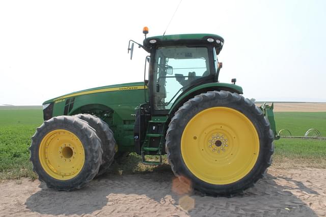 Image of John Deere 8320R equipment image 1