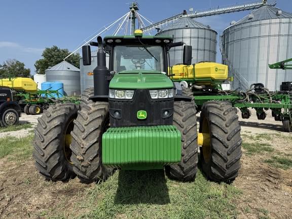 Image of John Deere 8320R equipment image 2