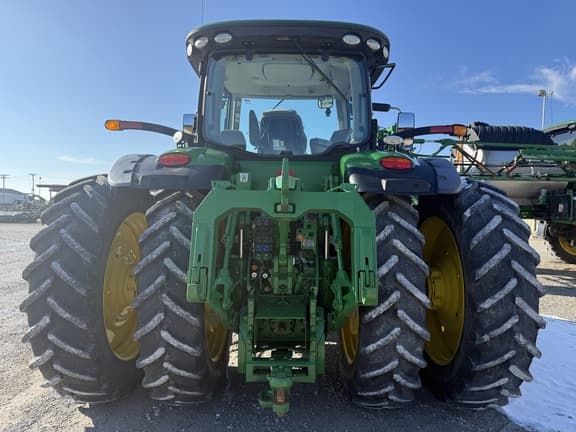 Image of John Deere 8320R equipment image 4