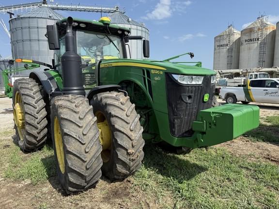 Image of John Deere 8320R equipment image 4