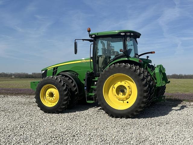 Image of John Deere 8320R equipment image 2