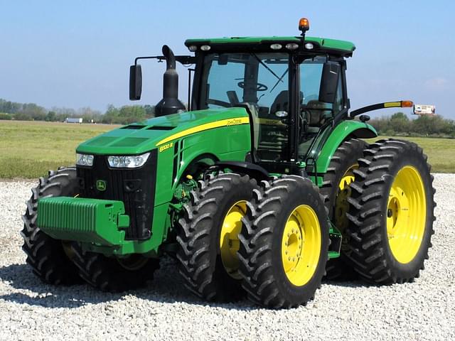 Image of John Deere 8320R equipment image 1