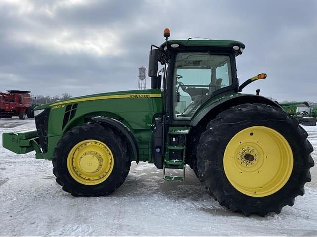 Image of John Deere 8320R equipment image 2