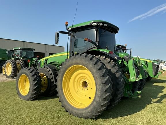 Image of John Deere 8320R equipment image 4