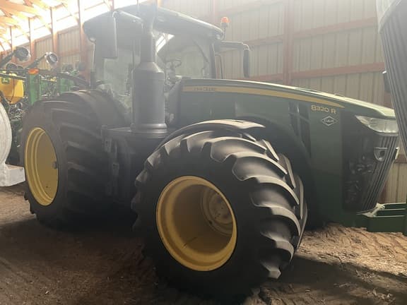 Image of John Deere 8320R equipment image 3