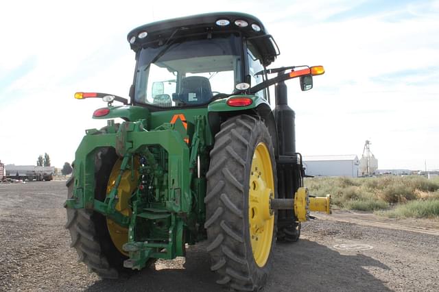 Image of John Deere 8320R equipment image 3