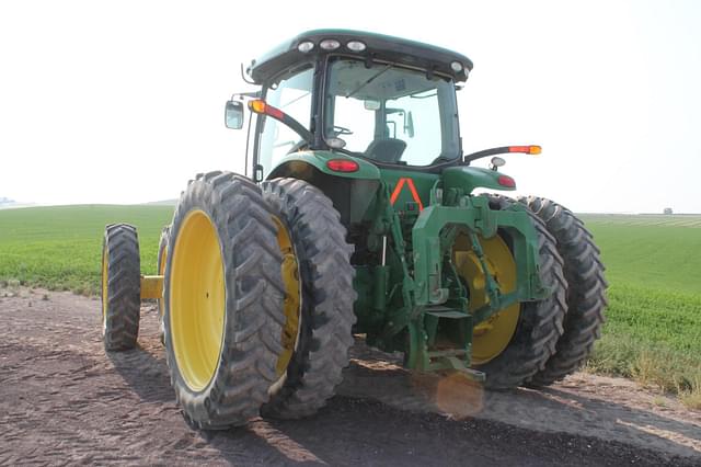 Image of John Deere 8320R equipment image 2