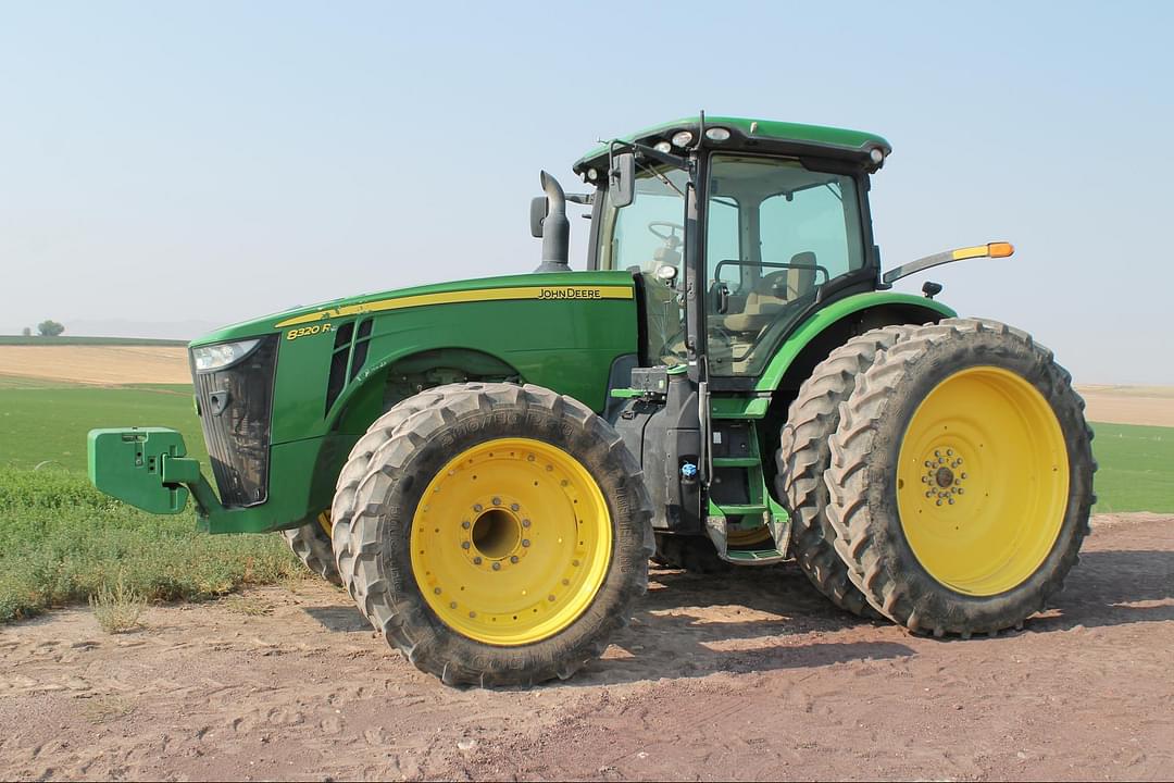 Image of John Deere 8320R Primary image